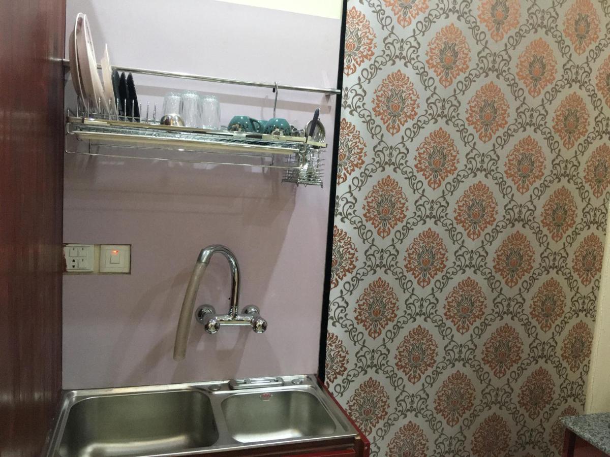 One Bed Studio Apartment Near Shaukat Khanum Lahore Extérieur photo