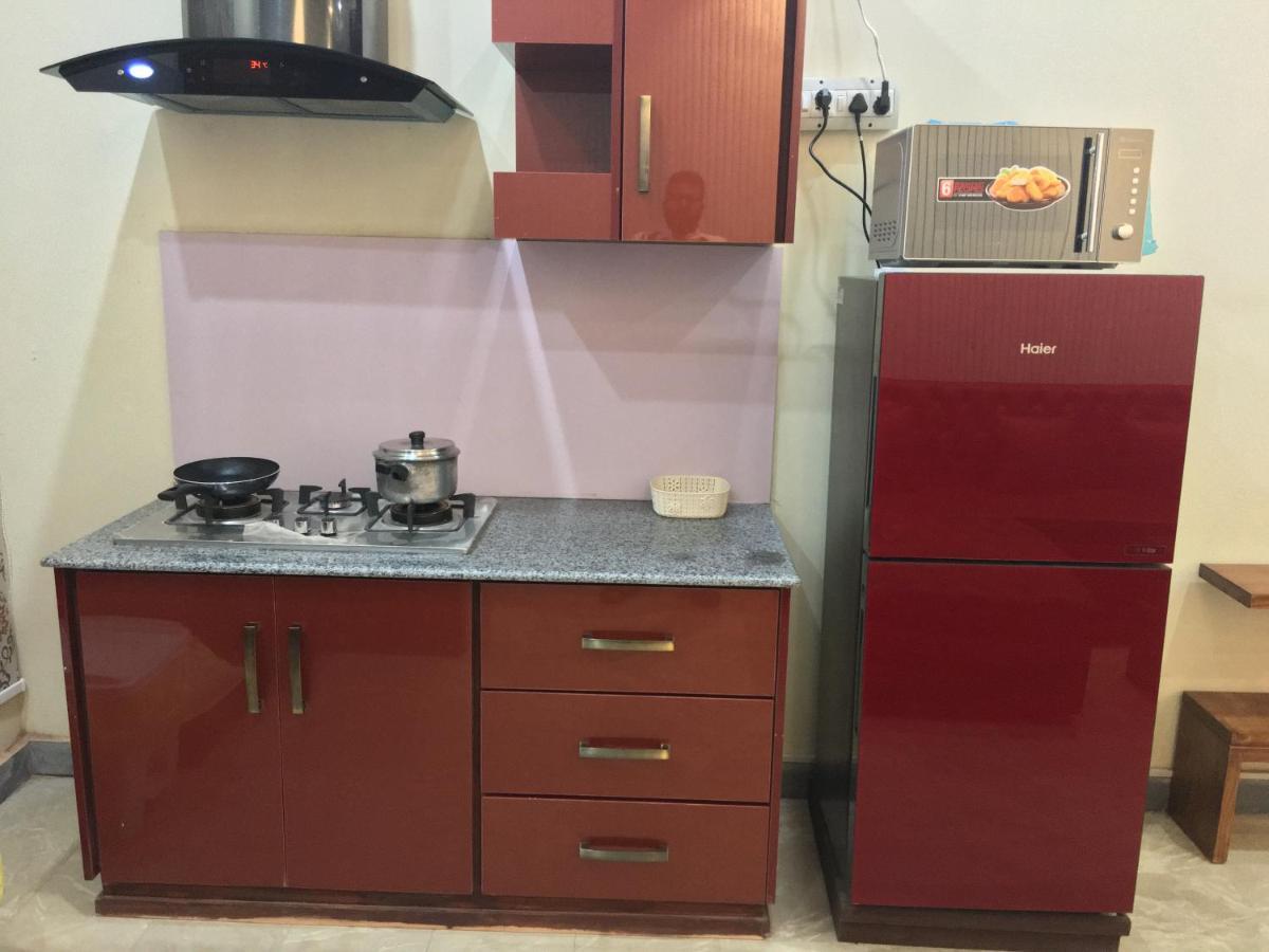 One Bed Studio Apartment Near Shaukat Khanum Lahore Extérieur photo